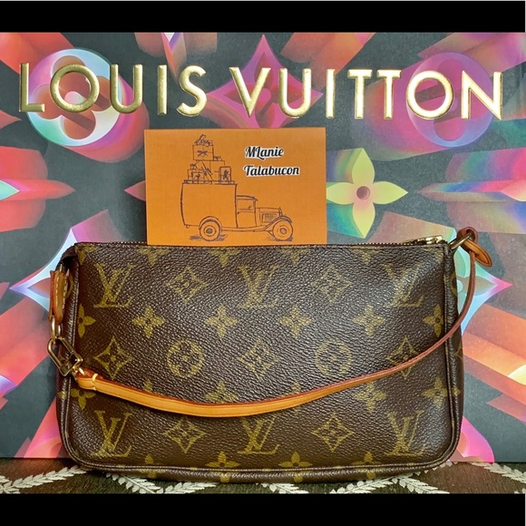 SOLD! 💯Auth Louis Vuitton Pochette Accessoires